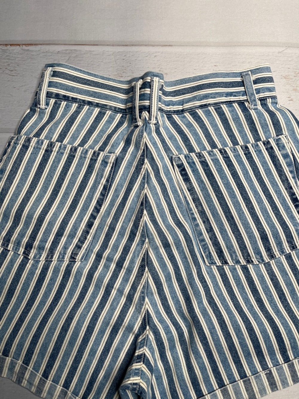 Vintage Lee Jean Shorts 26 Stripes Blue High Waist Cuffed Hem 90s Mom Dungarees - Picture 7 of 9